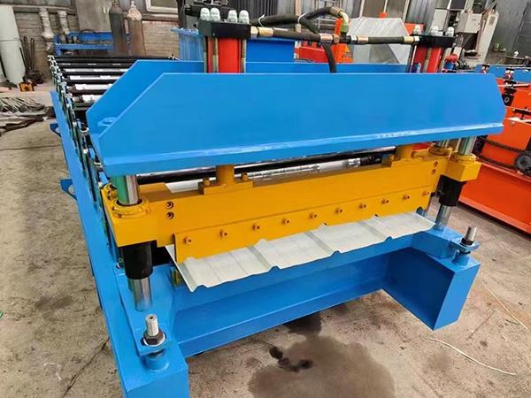 Roll Forming Machine