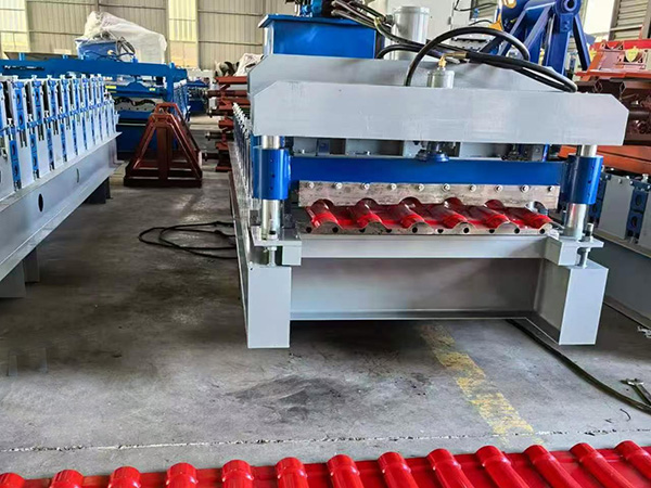 Roof Roll Forming Machine