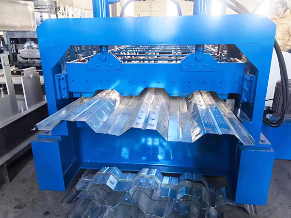 Steel Deck Roll Forming Machine